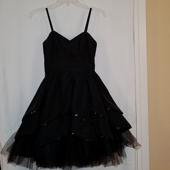 Darling dress from Dillards - Picture 4 of 4